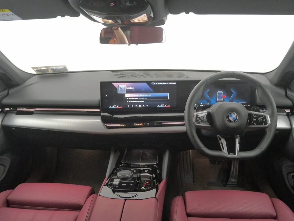 BMW 5 Series 520i M Sport Saloon - Image 4