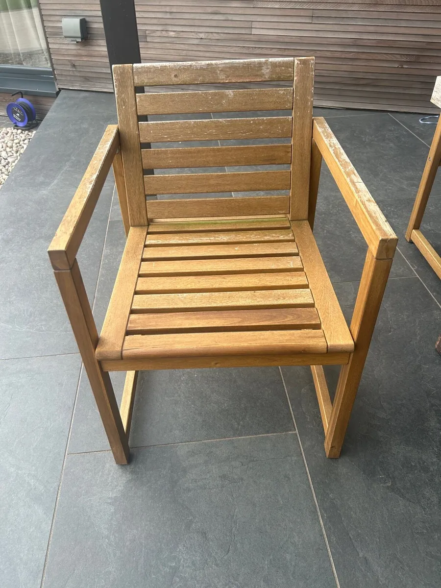 Garden table and chairs. - Image 3