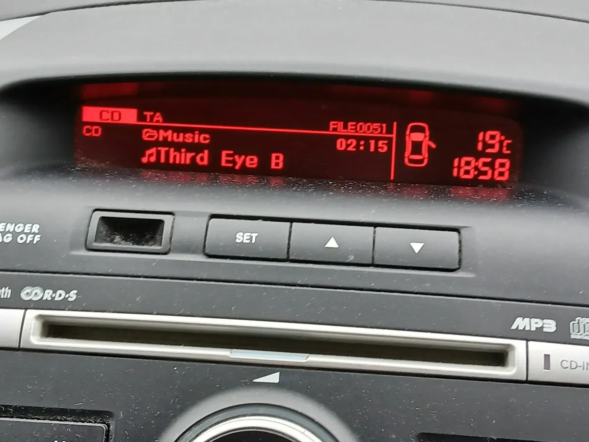Kia Ceed 2012 - Image 2