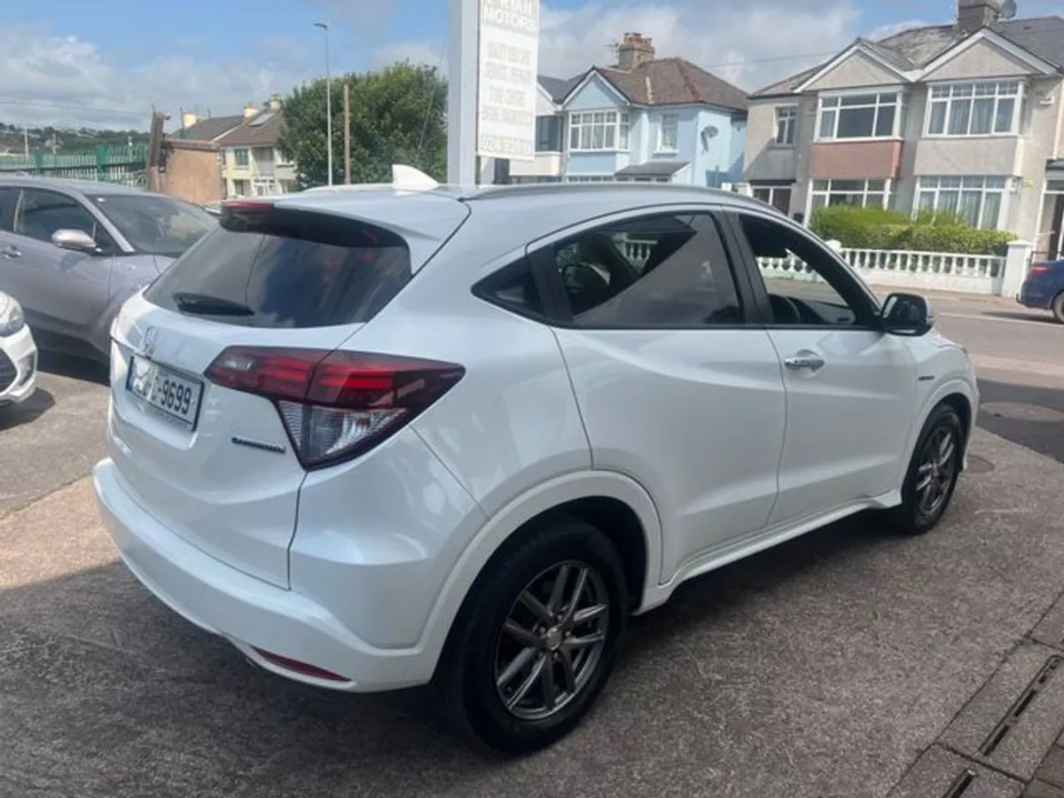 Honda Vezel 1.5 Daa-ru3 5DR Auto - Image 3