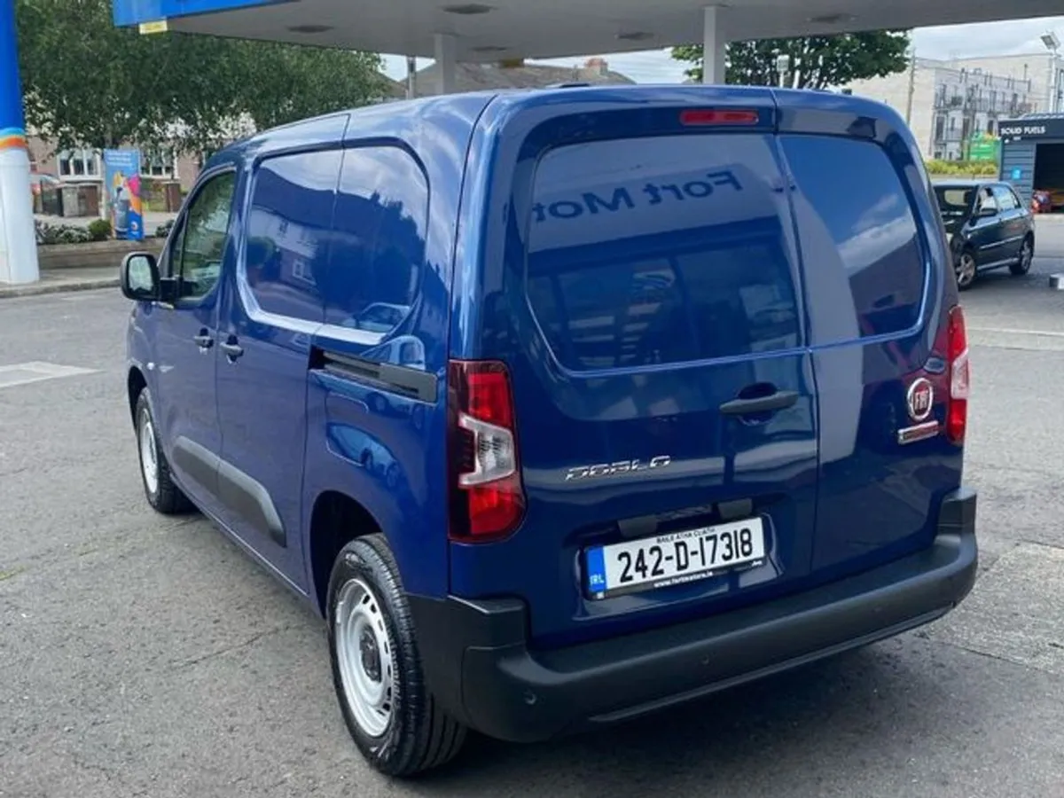 Fiat Doblo SWB 1.5 100HP 650KG 4DR - Image 4