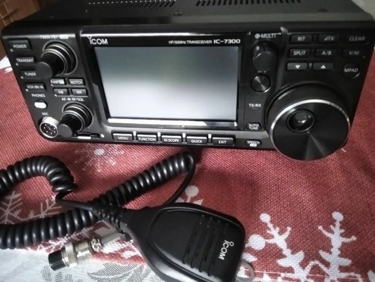ICOM IC7300 - Image 1