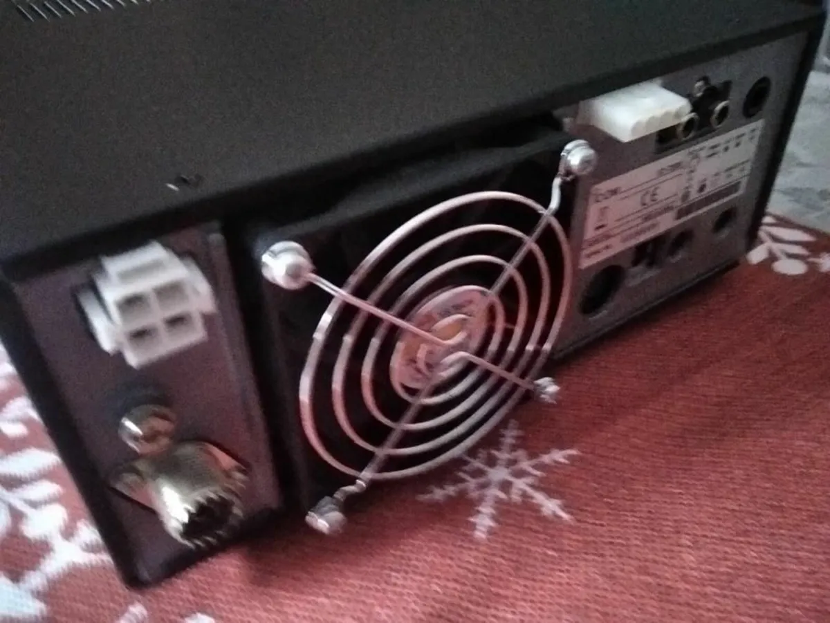 ICOM IC7300 - Image 3