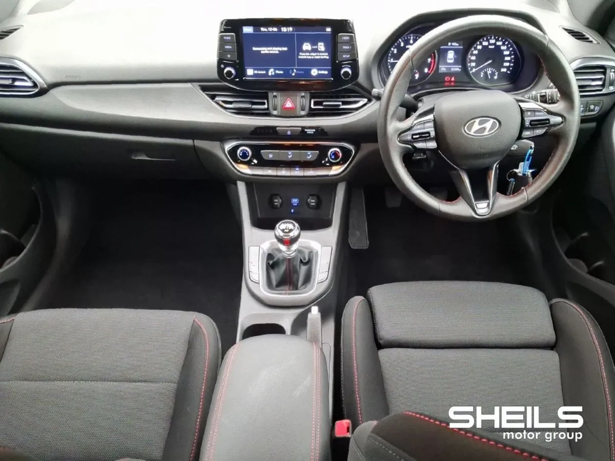 Hyundai i30 Petrol Deluxe Nline - Image 3