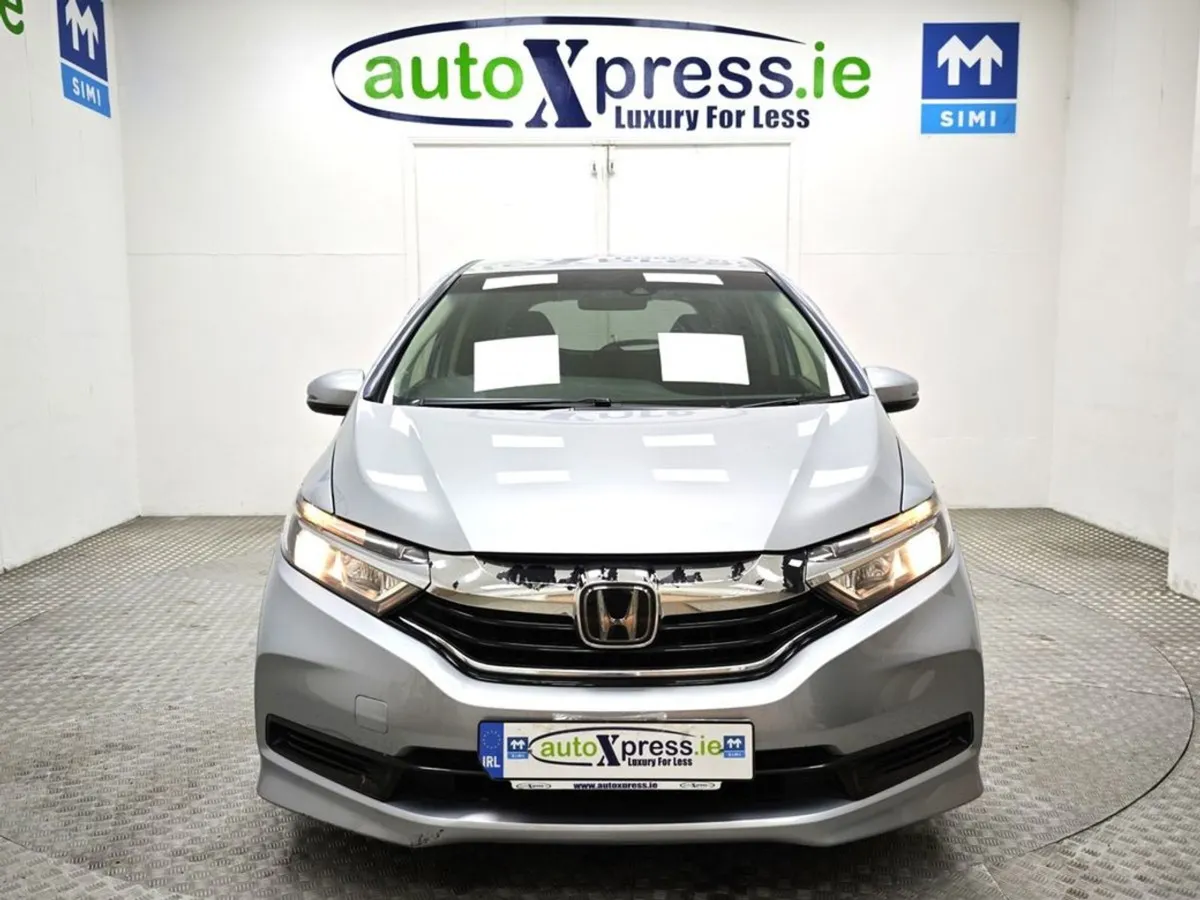 Honda Shuttle 1.5 Self Charging Hybrid Automatic - Image 3