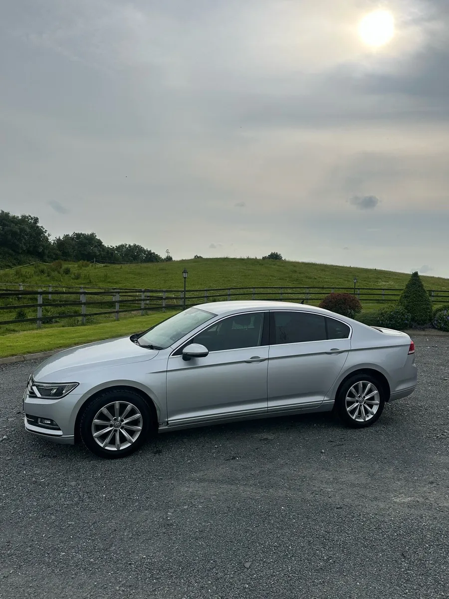 2017 Volkswagen Passat 2.0 TDI automatic SE - Image 4