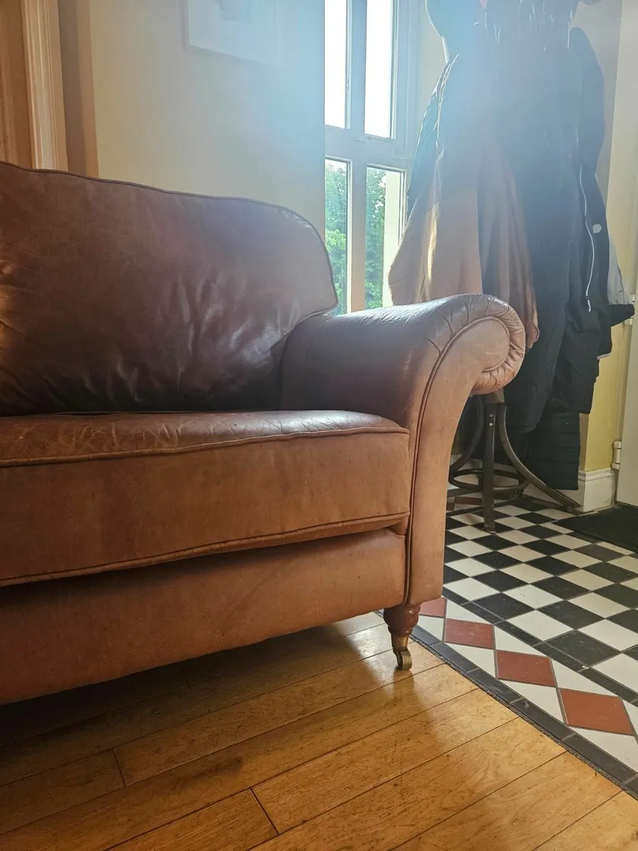 Couch - Image 3
