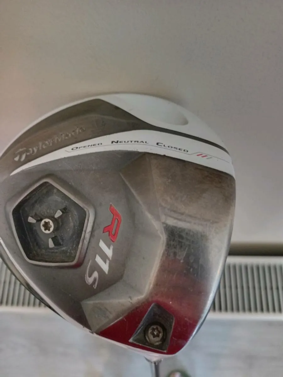 Taylormade golf Driver  R11s. Right handed club - Image 1