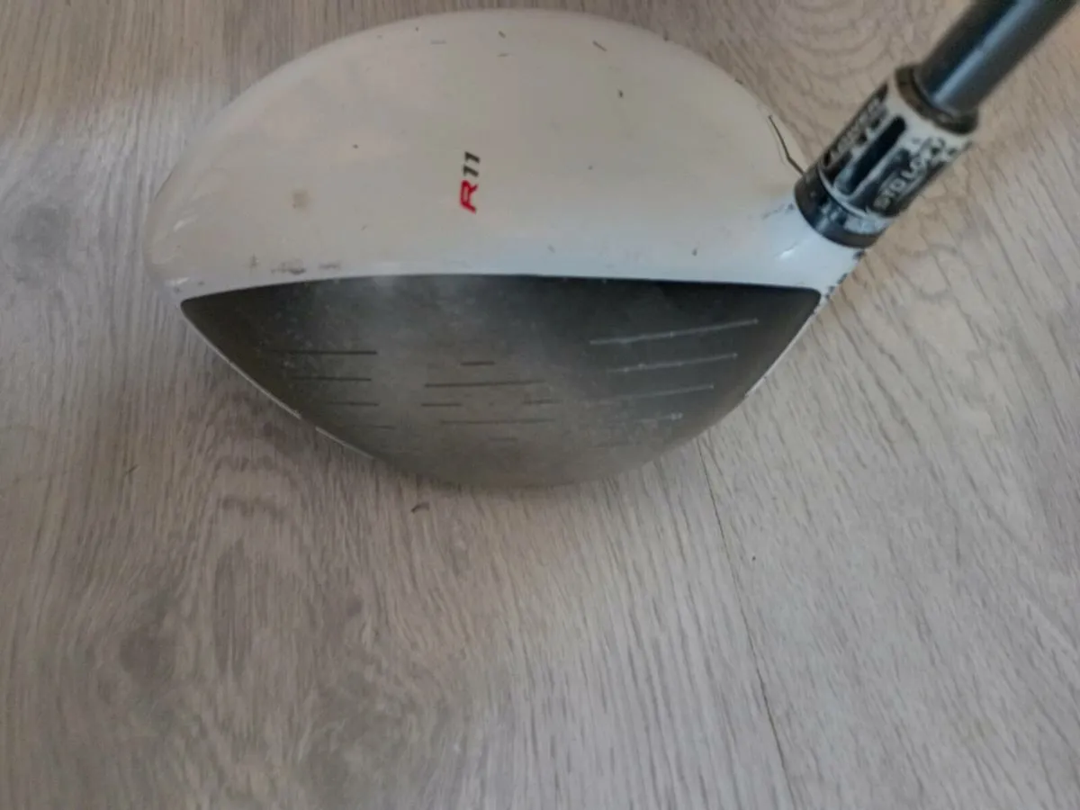 Taylormade golf Driver  R11s. Right handed club - Image 2