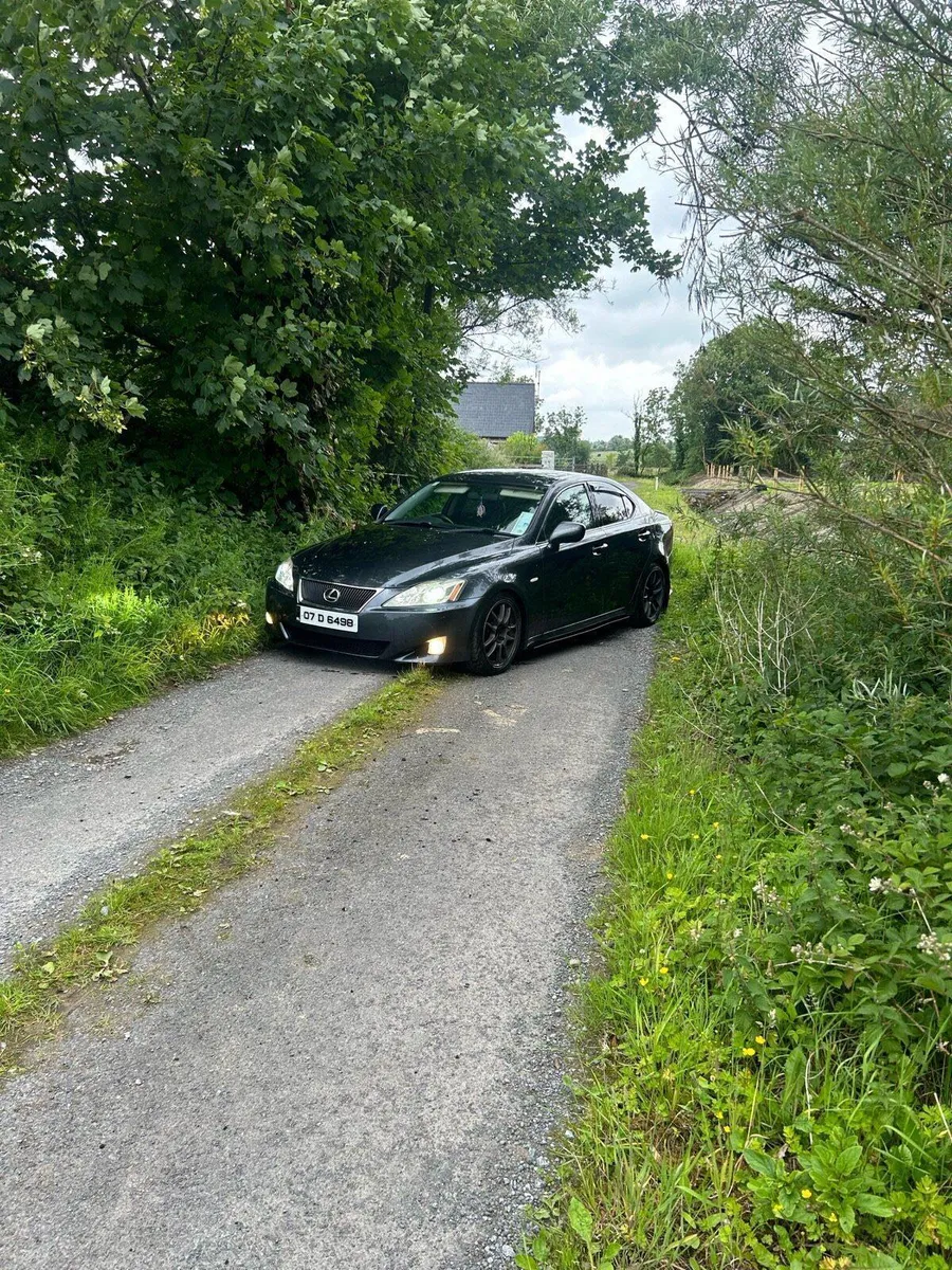 Lexus 250 - Image 1