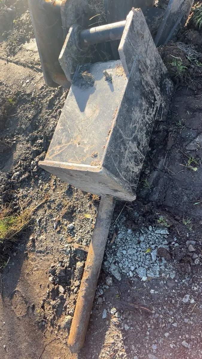 Post driver