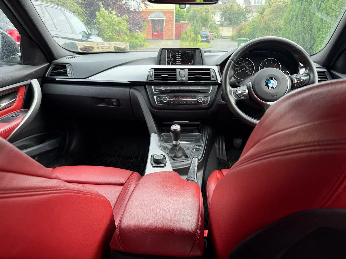 BMW 3-SERIES ESTATE *M-SPORT*RED LEATHER* - Image 3