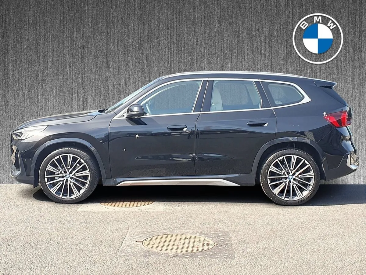 BMW iX1 Edrive20 Xline - Image 4