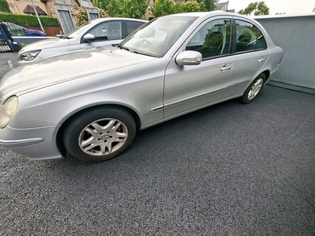 Classic Mercedes  E200 - Image 1