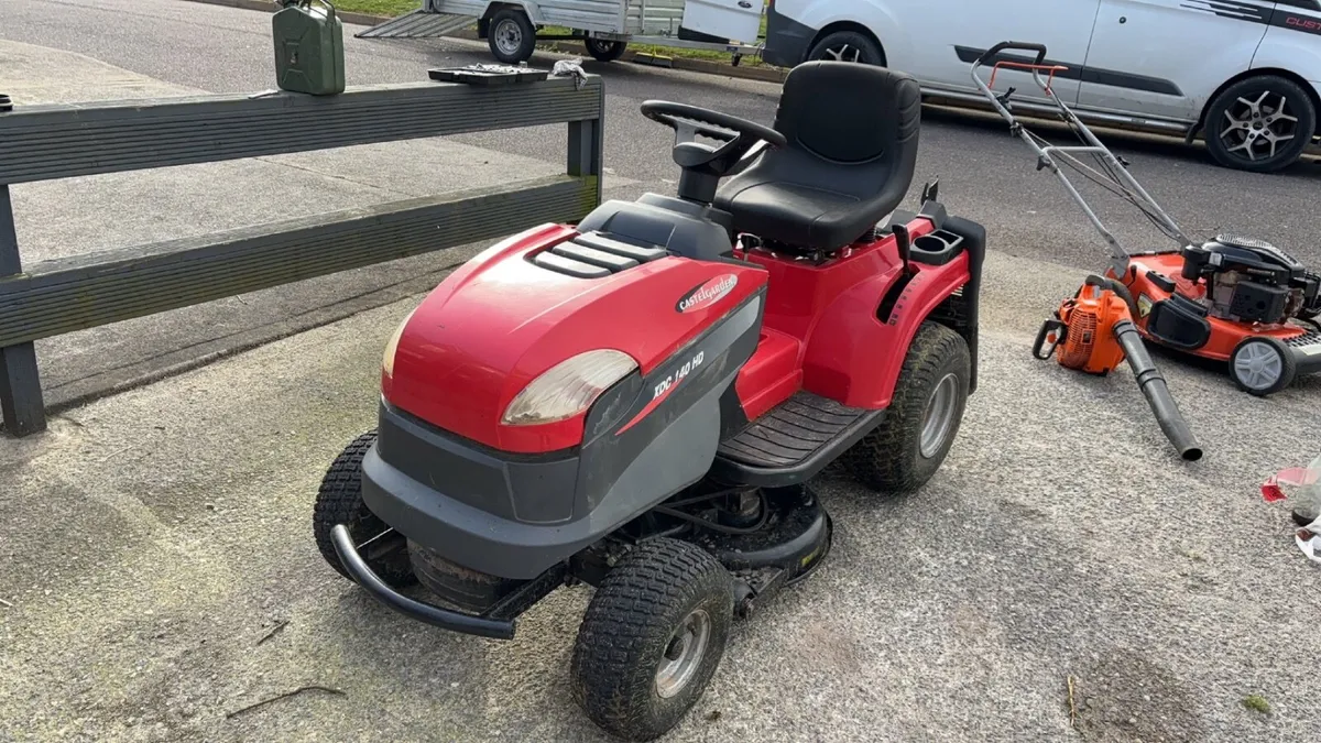Castle garden ride on mower - Image 2