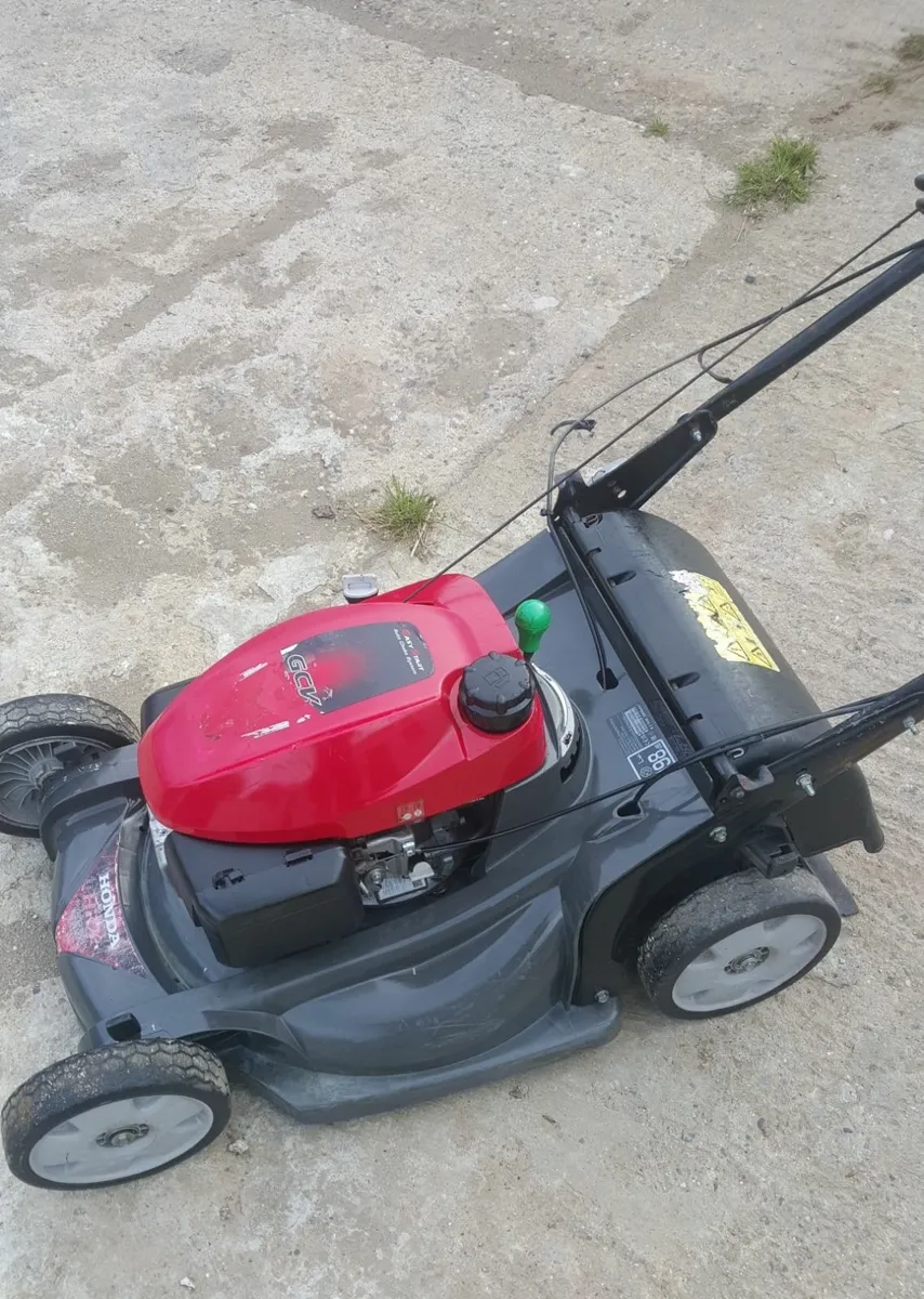 Honda 537 Lawn Mower - Image 1