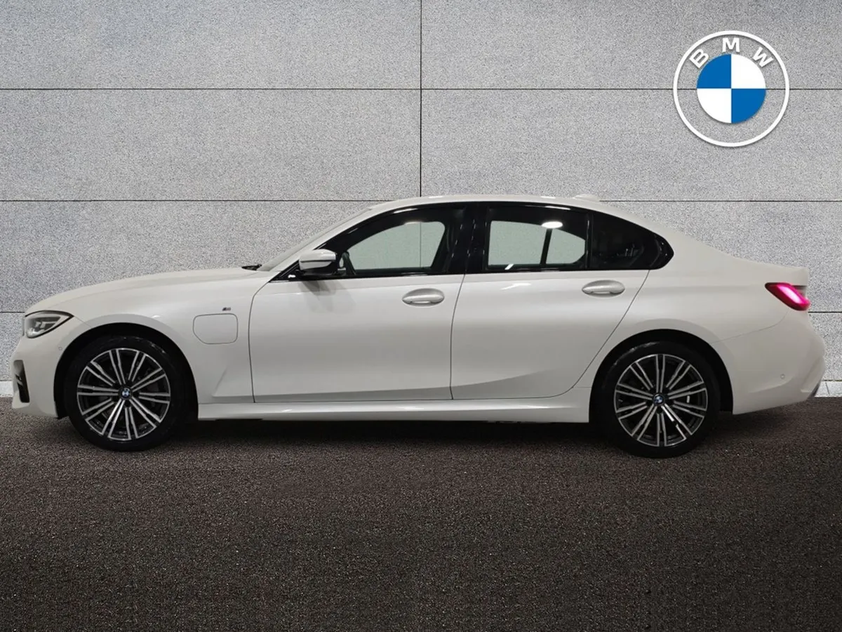 BMW 3 Series 330e M Sport Saloon - Image 4