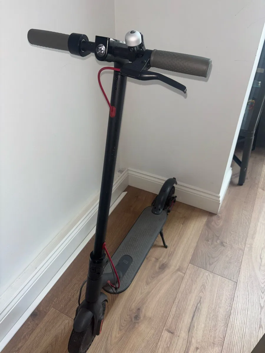 Electric scooter - Image 2
