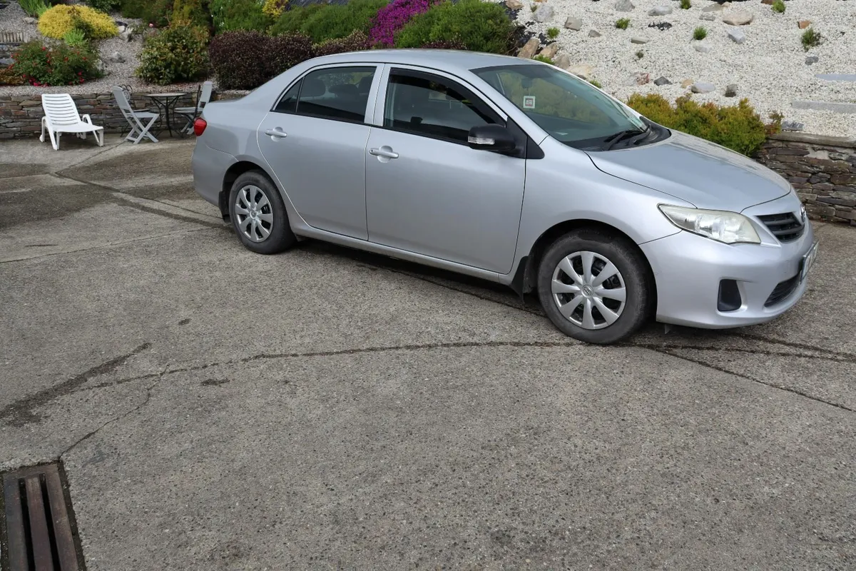 Toyota Corolla 2011 - Image 3