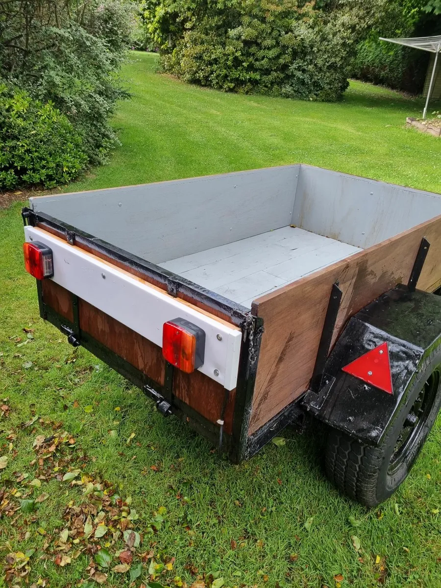 Trailer with strong chassis - Image 1