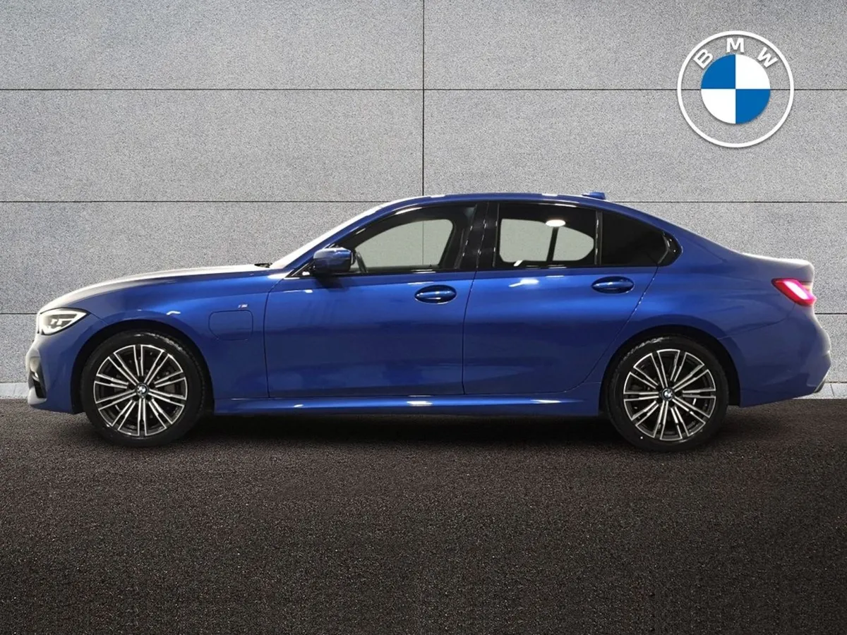 BMW 3 Series 330e M Sport Saloon - Image 4
