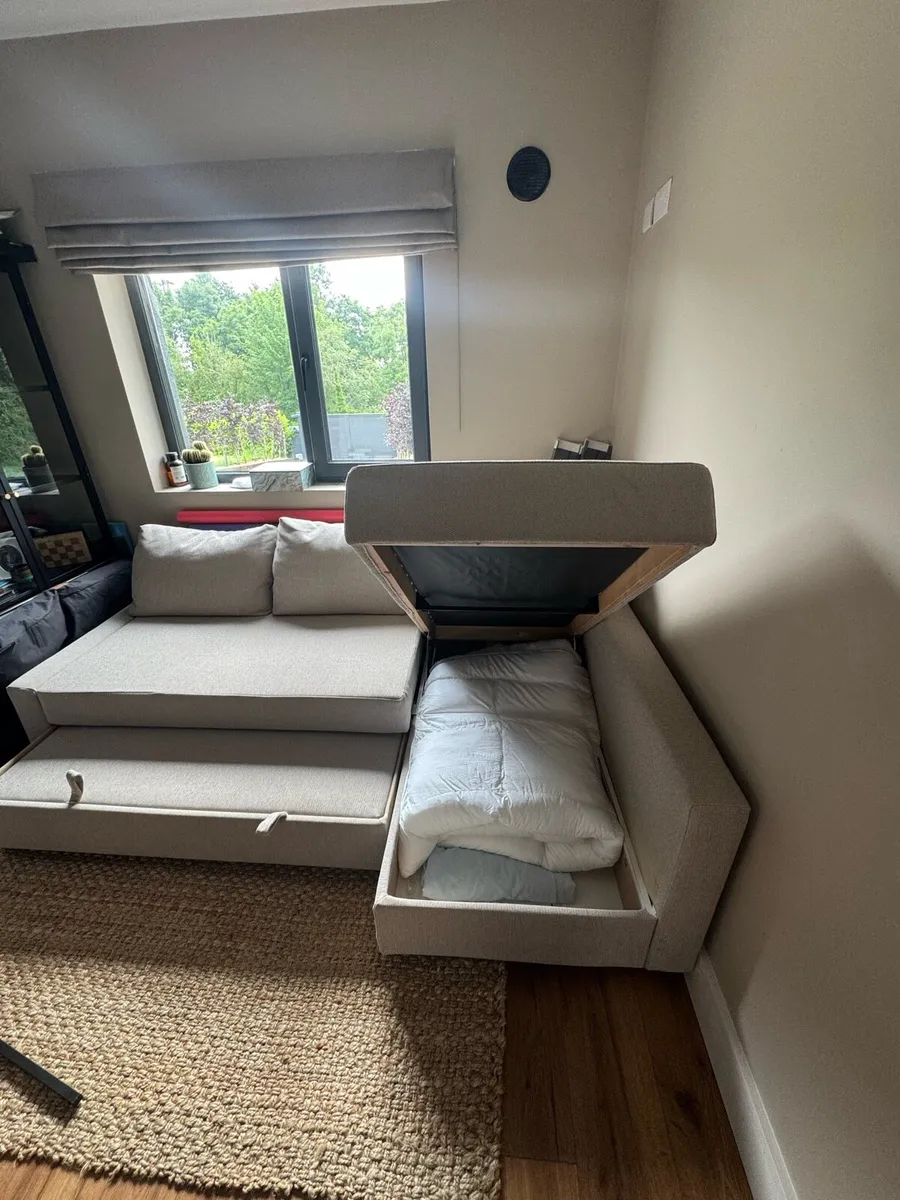 Corner 3 seater couch / sofa-bed firm with storage - Image 3