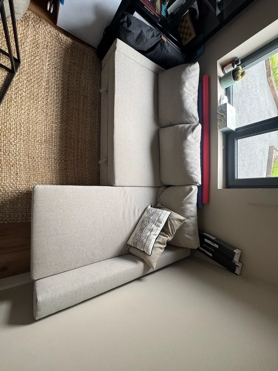 Corner 3 seater couch / sofa-bed firm with storage - Image 4