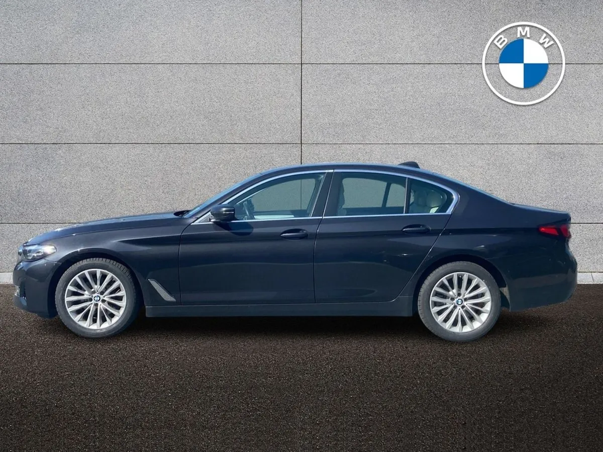 BMW 5 Series 520d SE Saloon - Image 3