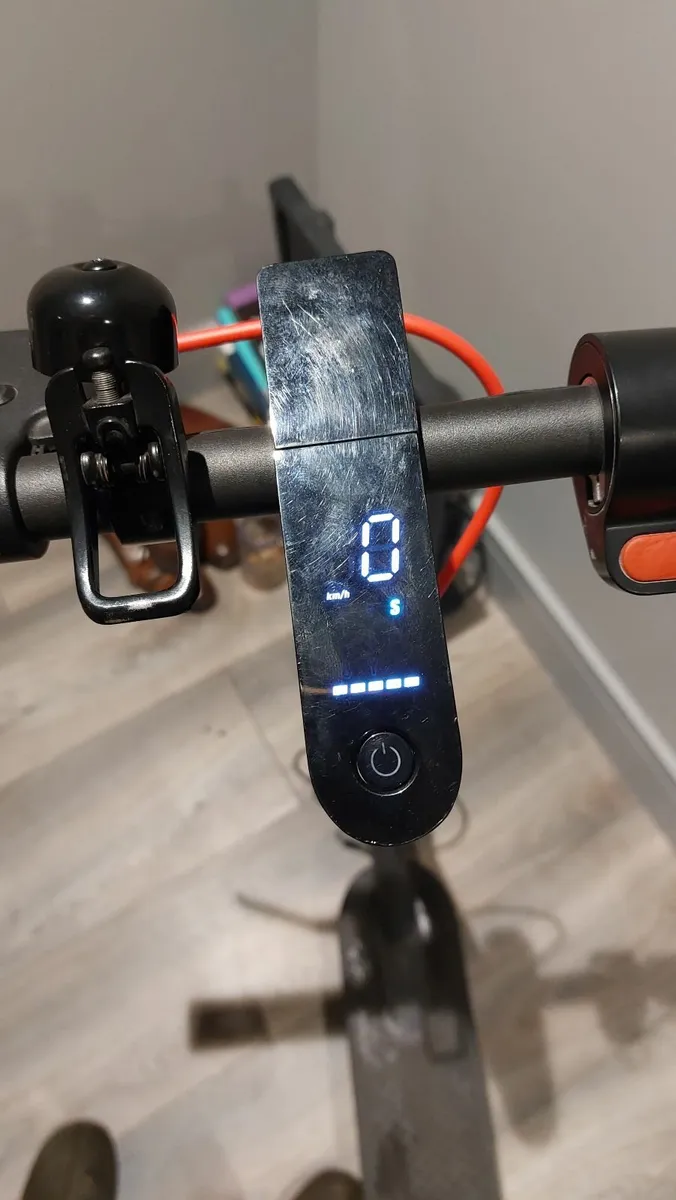 Xiaomi M365 Pro 2 e-Scooter - Image 4