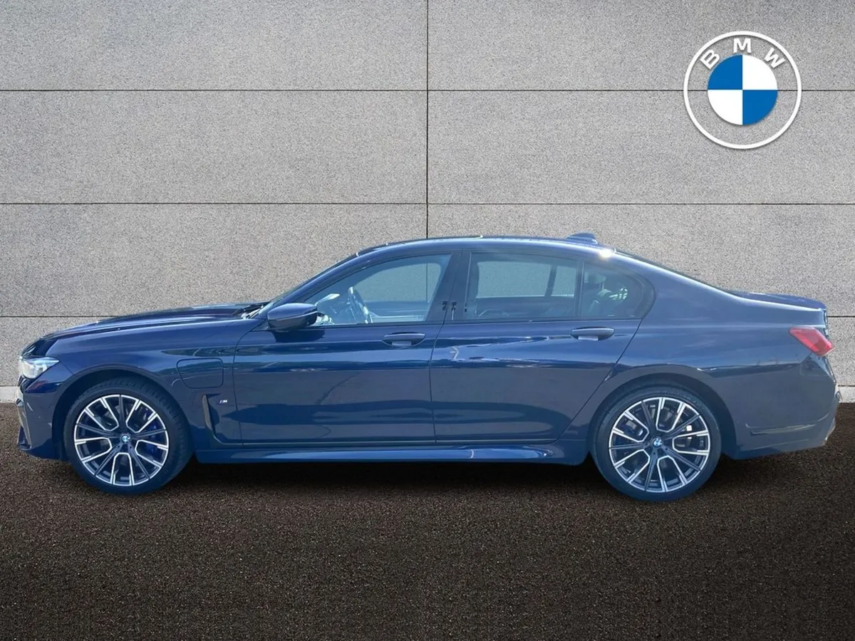 BMW 7 Series 745e M Sport Saloon - Image 4