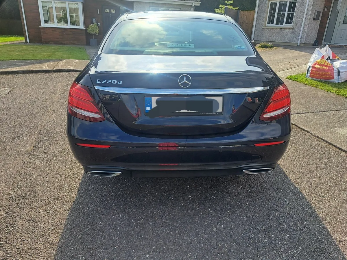 Mercedes-Benz E-Class 2019 - Image 3