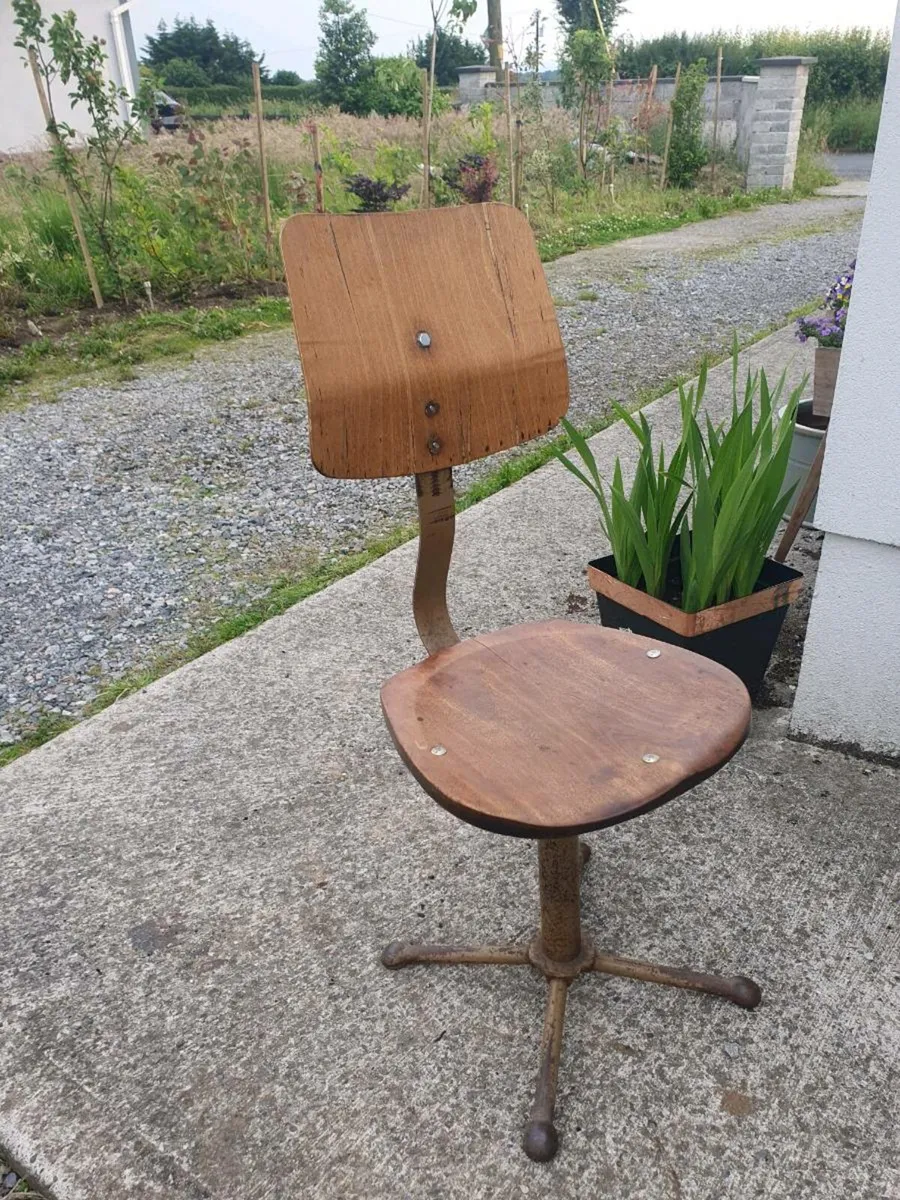 Industrial chair stamped HG - Image 1