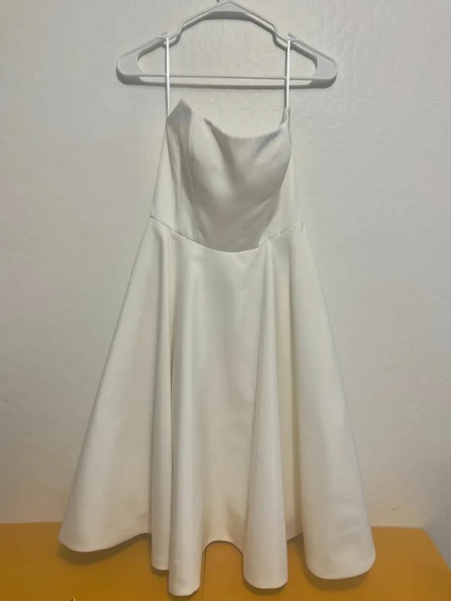 Wedding/bridal dress - Image 3
