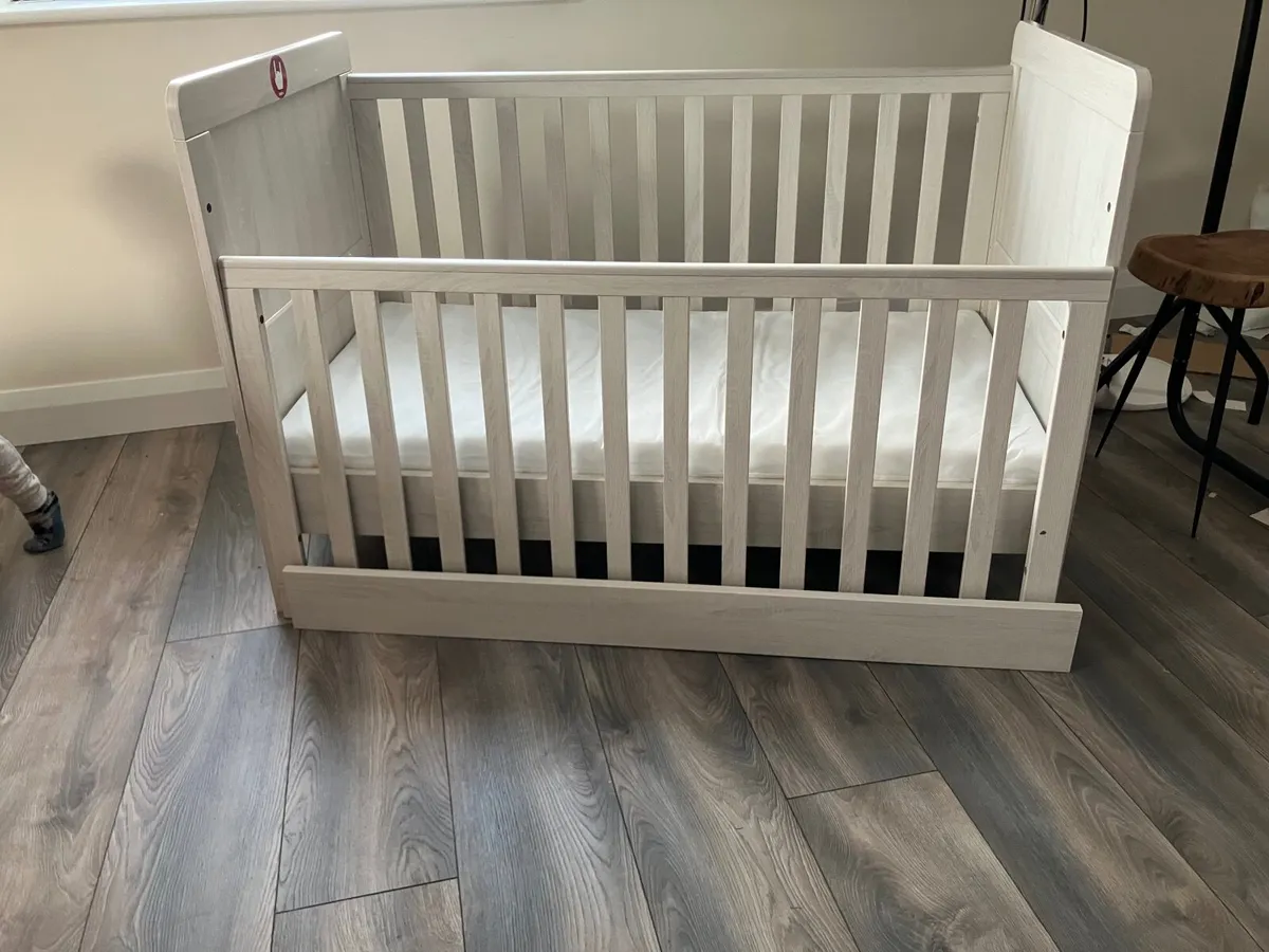 Kids furniture - Image 1