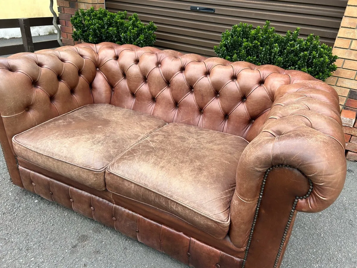 Real leather two seater chesterfield sofa - Image 4