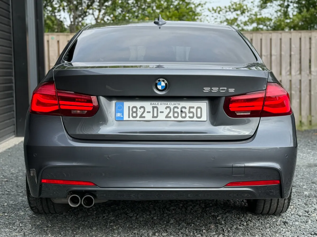 182 BMW 3-Series Shadow Edition - Image 4