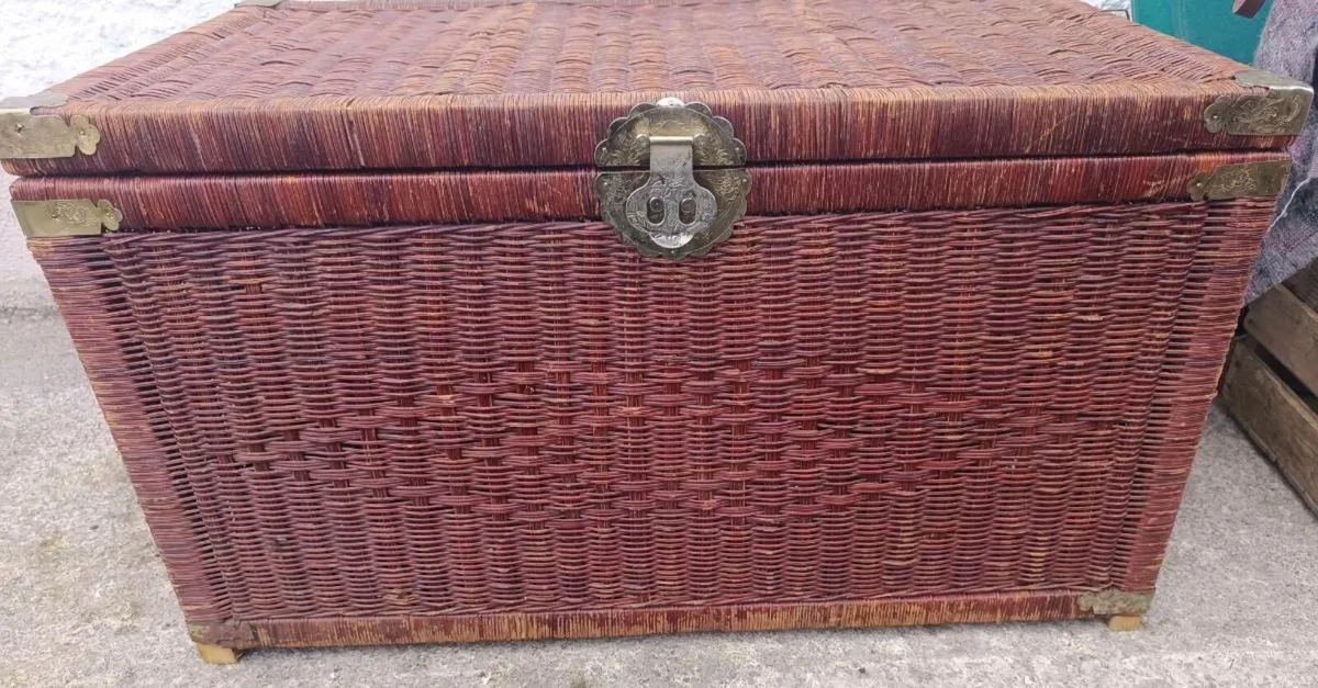 Chest of Metalware - Image 2