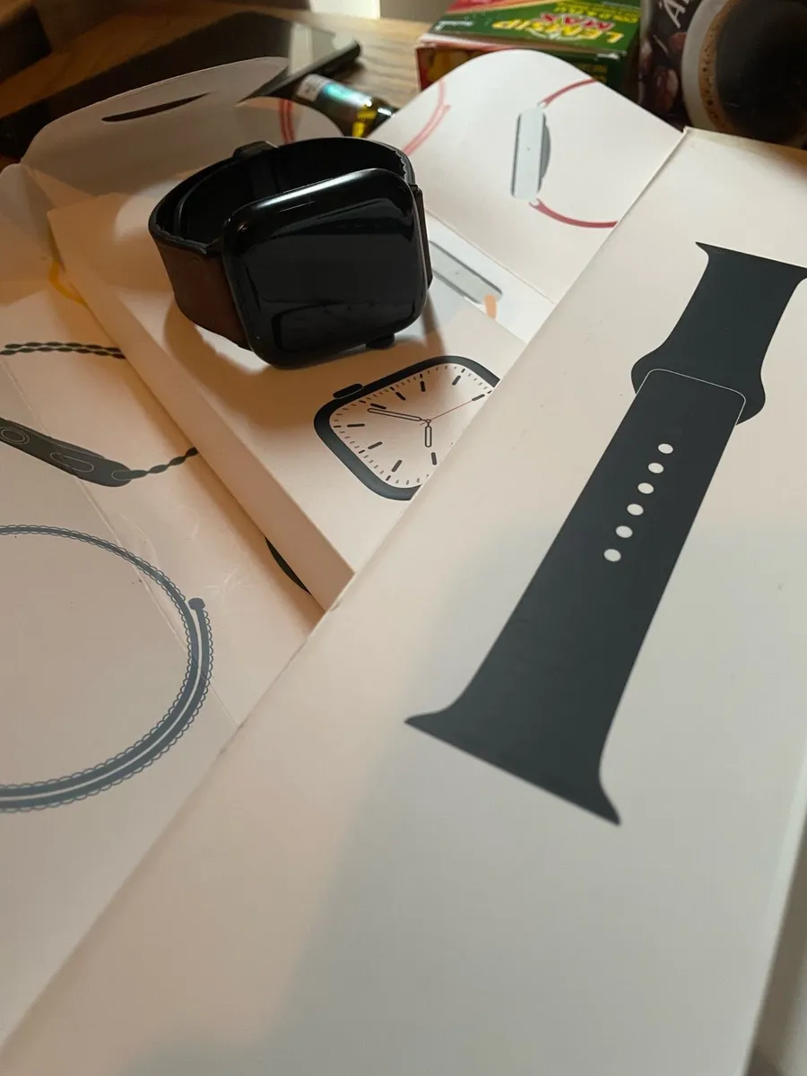 Apple Watch Series 7 - 45mm (Space Gray) - Image 2