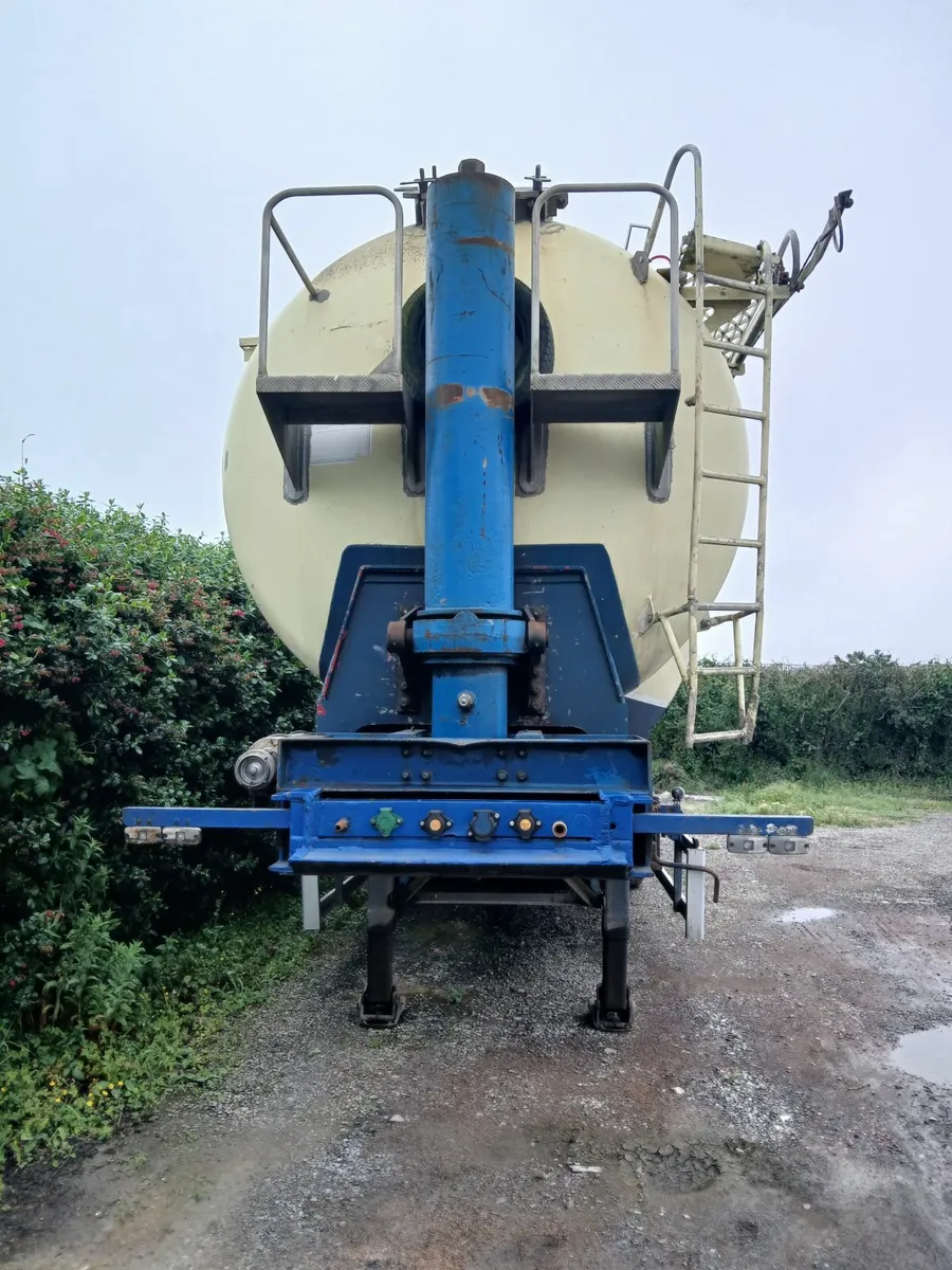 Silo Tanker - Image 4