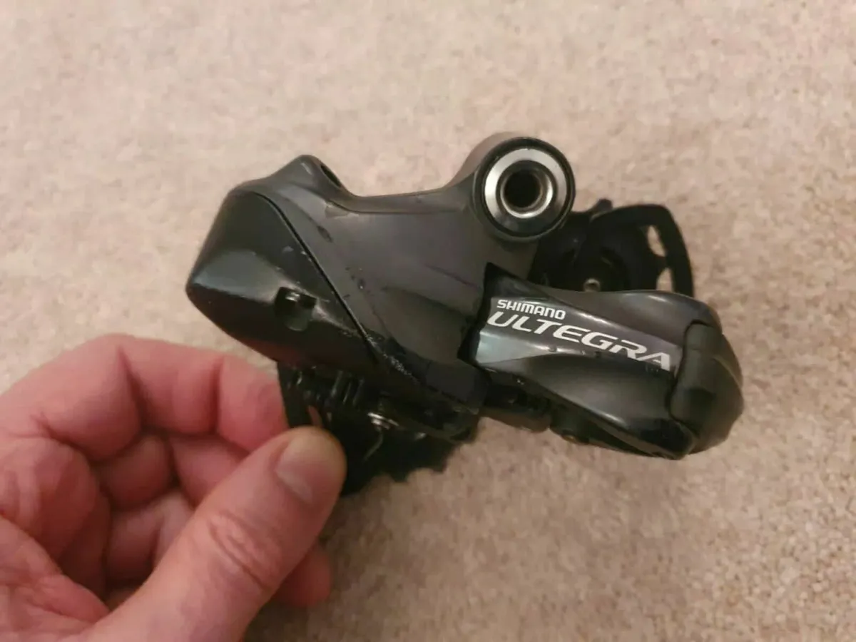 Ultegra 6770 Di2 Mini Groupset - Image 2