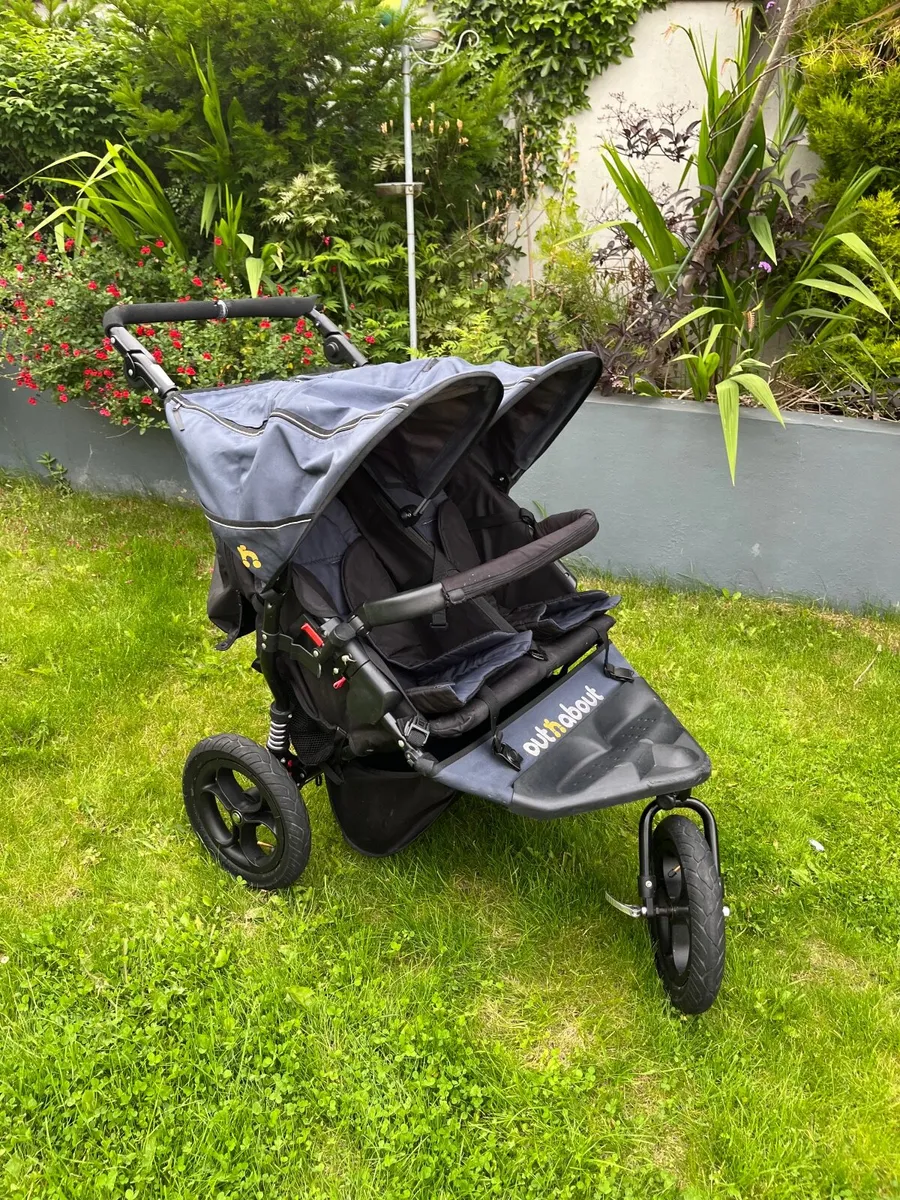 Out n About double buggy - Image 1