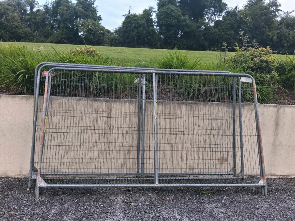 Builder site fence x5 - Image 1