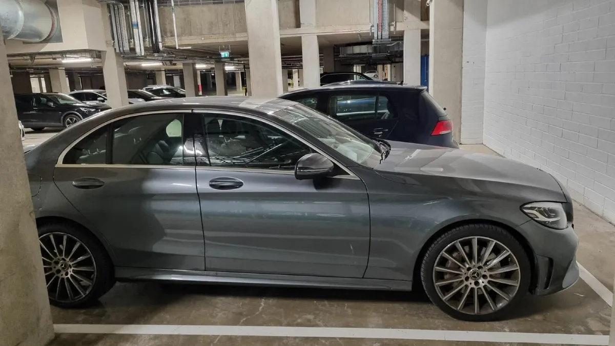 Mercedes-Benz C-Class 2019 - Image 2