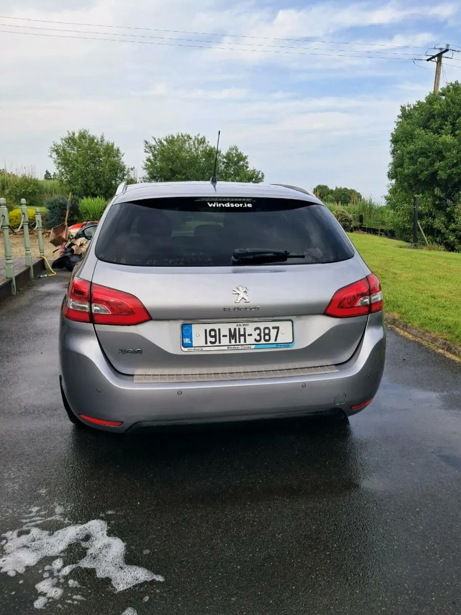 Peugeot 308 Estate - Image 4