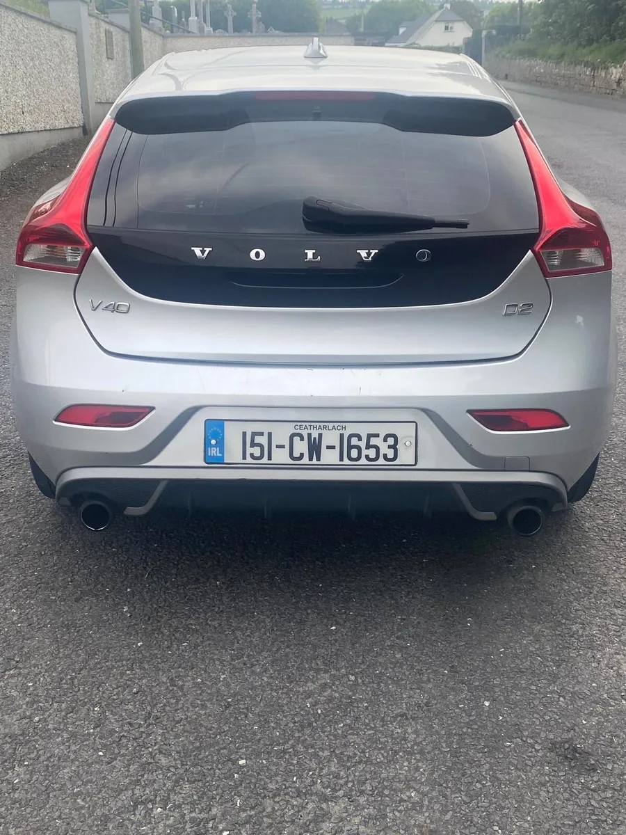 Volvo V40 2015 1.6 D2 R Design - Image 2