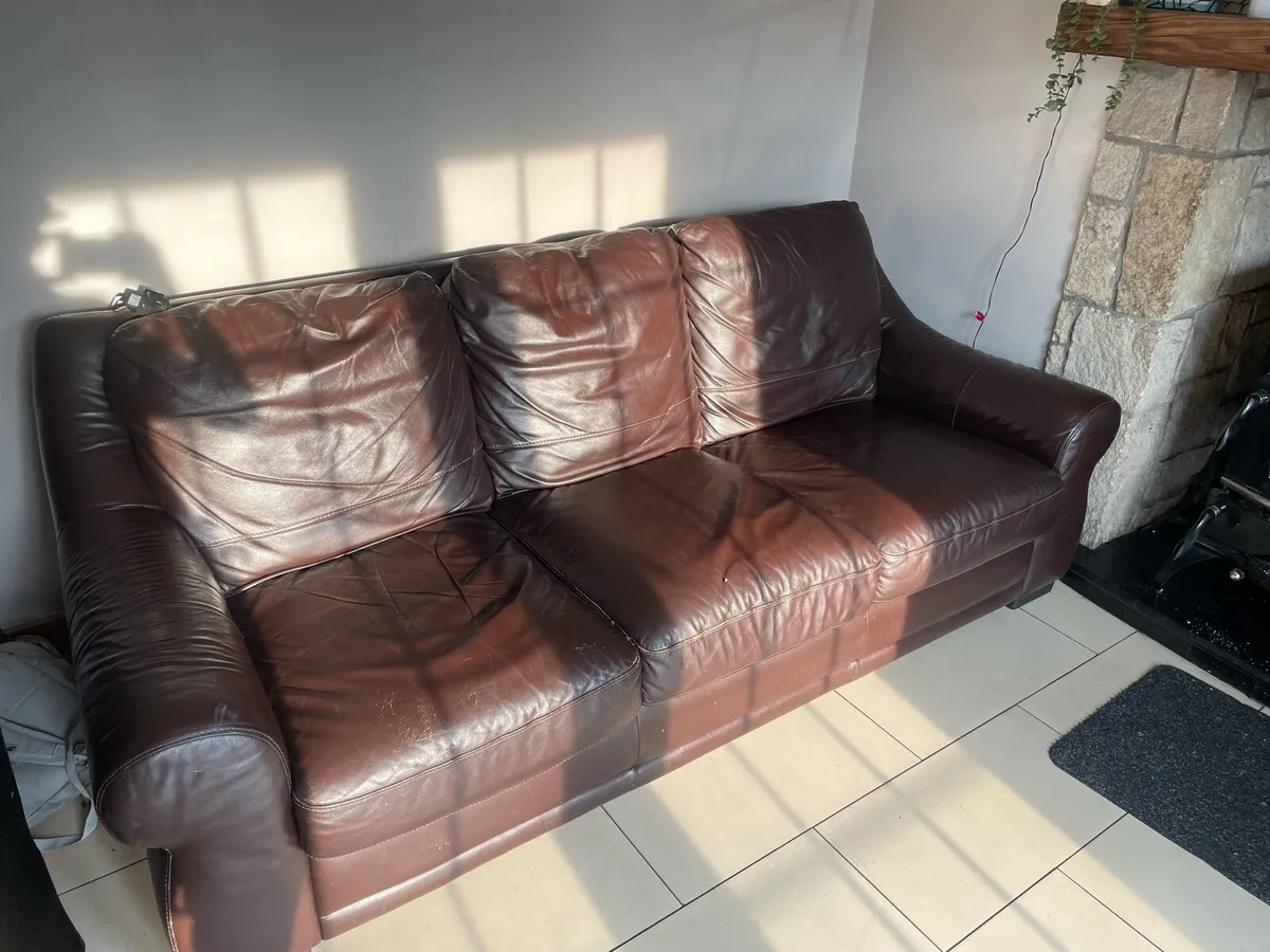 Couch - Image 2