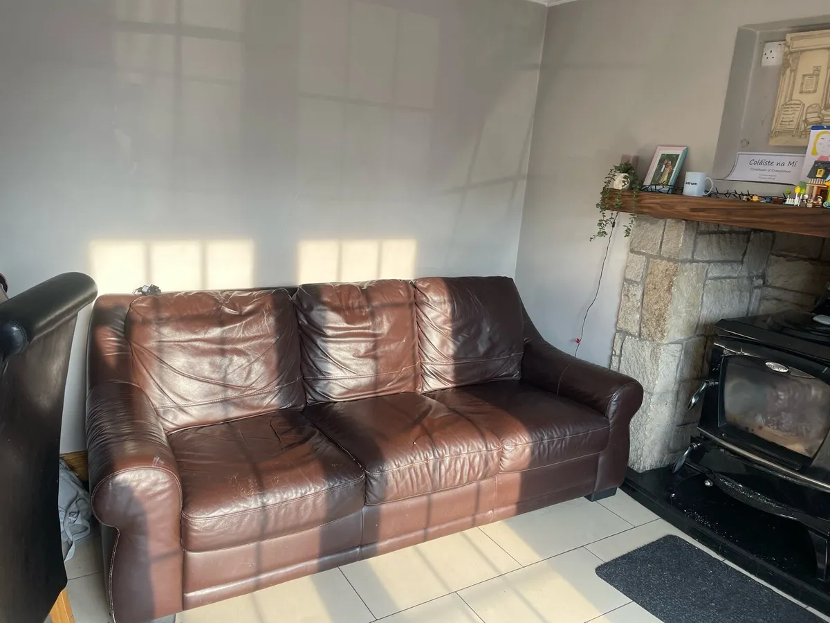 Couch - Image 3