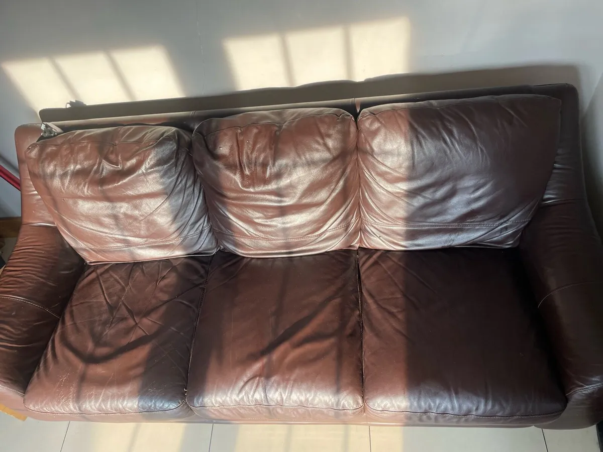 Couch - Image 4