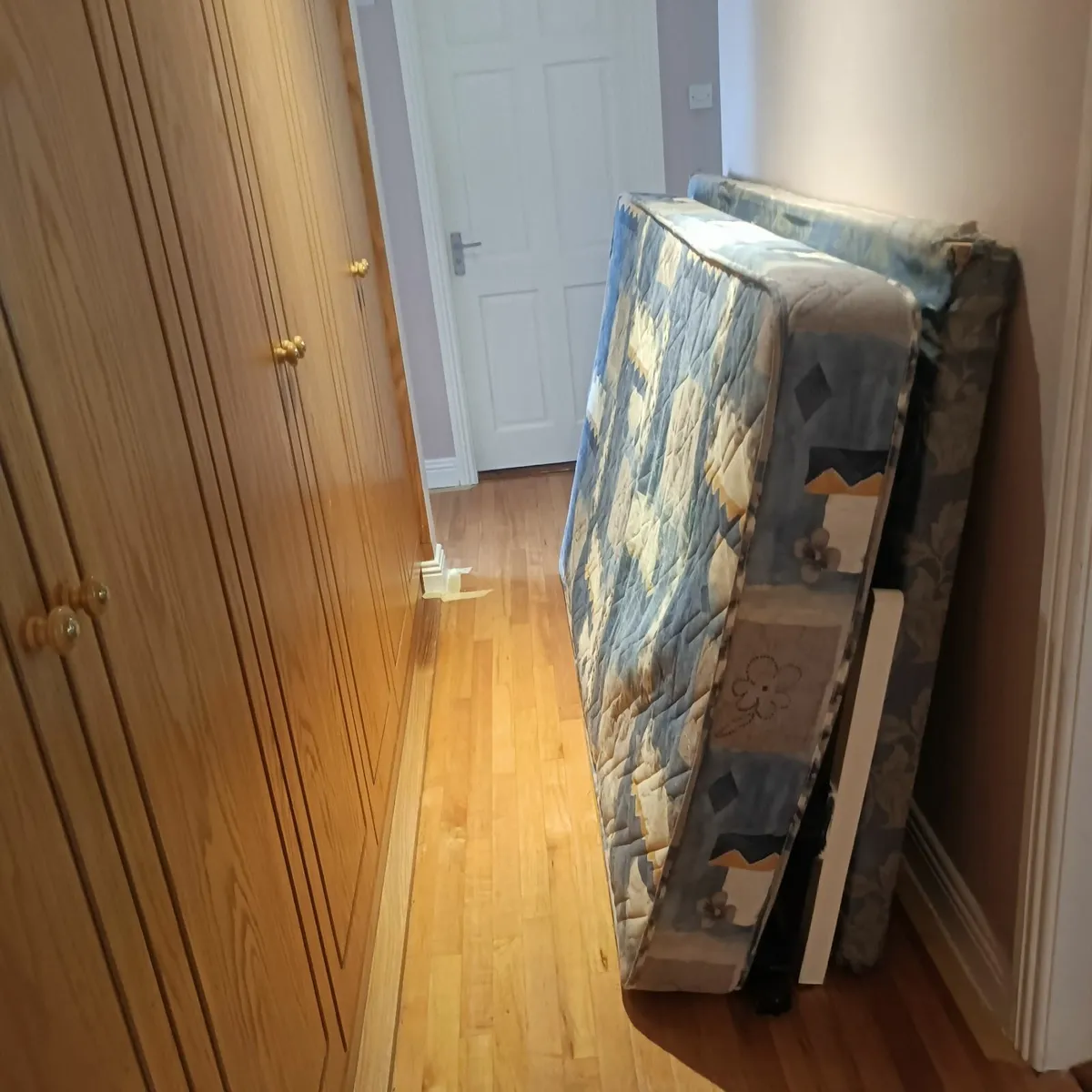 Bed - Image 1