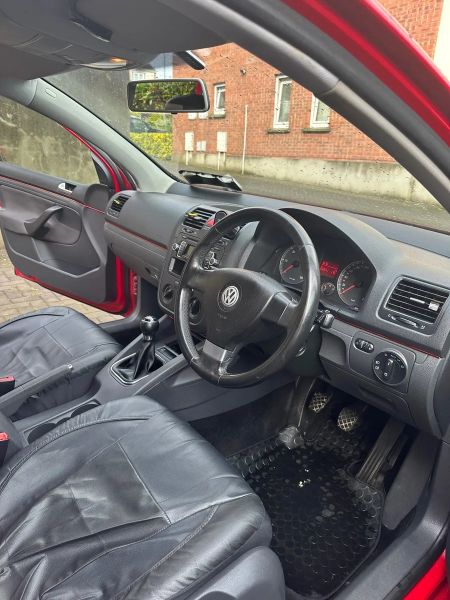 Car - Image 4